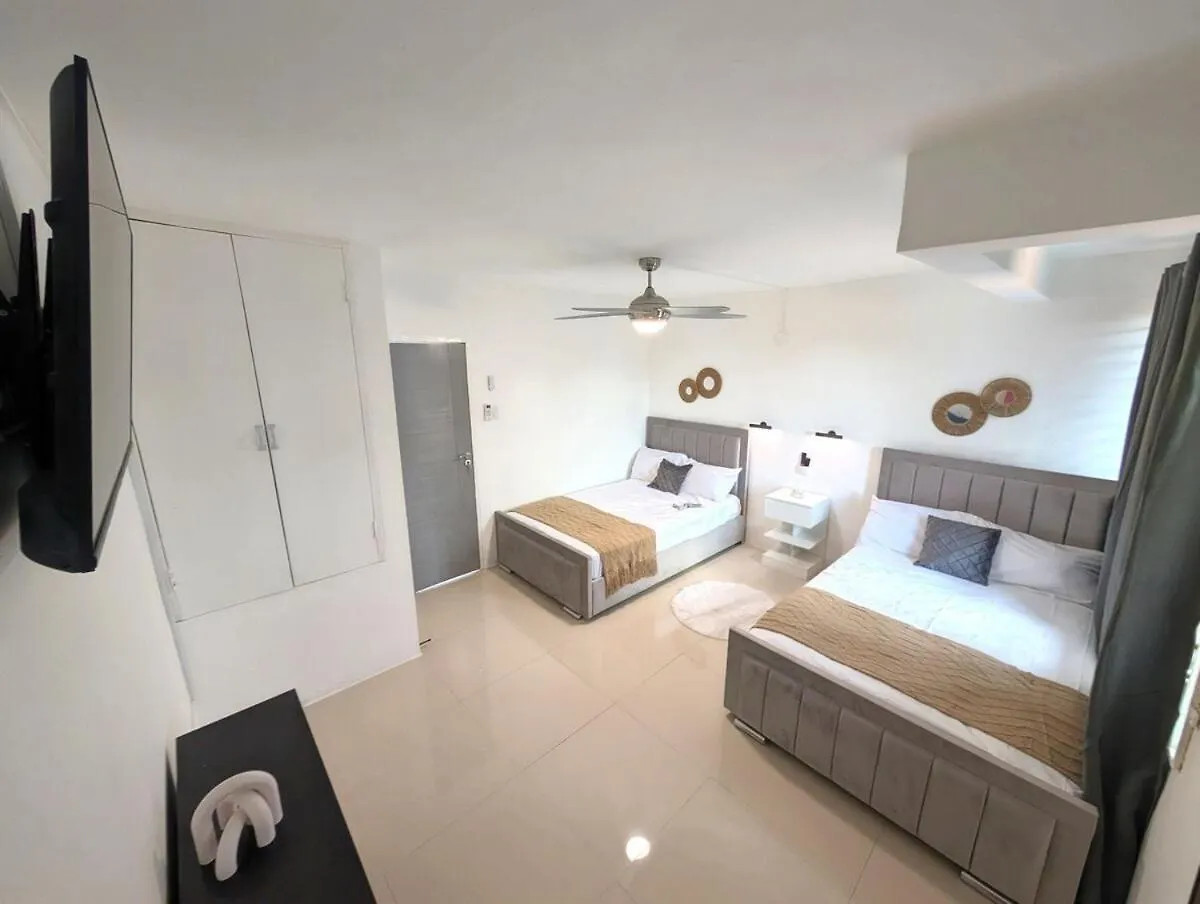 Holiday home The Opulent Manor - Bob Marley Museum 1 Minute Away Villa Kingston